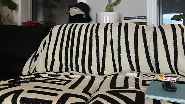 bestofdoseswirls online show from March 22, 2026, 3:32 am