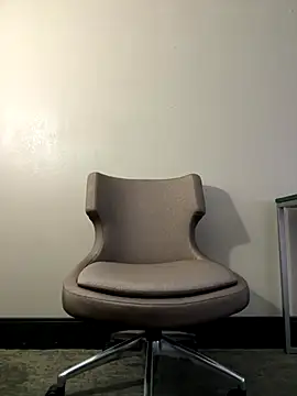 jennysass online show from November 27, 2025, 7:49 pm