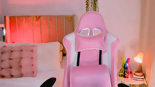 Snapshot of dulce_doll1 chatting on November 26, 2025, 1:17 am dulce doll1 online show from November 26, 2025, 1:17 am