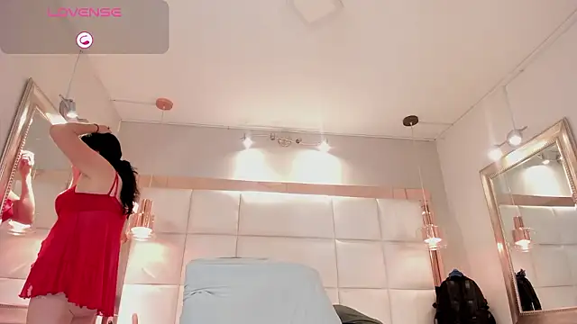 LADY HELLEN online show from February 5, 2026, 6:56 pm