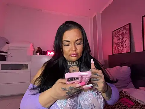 Snapshot of _MelinaCurves_ chatting on February 8, 2025, 9:36 pm MelinaCurves online show from February 8, 2025, 9:36 pm