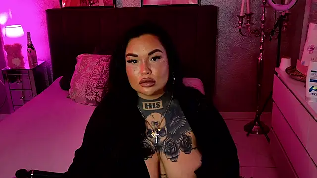 Snapshot of _MelinaCurves_ chatting on March 2, 2025, 9:11 pm MelinaCurves online show from March 2, 2025, 9:11 pm