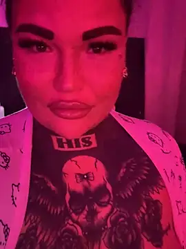 Snapshot of _MelinaCurves_ chatting on March 11, 2025, 8:53 pm MelinaCurves online show from March 11, 2025, 8:53 pm