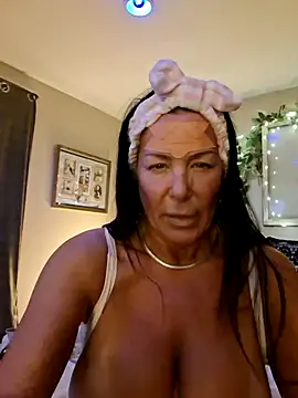 GoKristen online show from October 10, 2025, 4:00 am