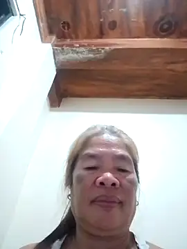 Snapshot of sexylizzy4u chatting on February 20, 2025, 7:34 am sexylizzy4u online show from February 20, 2025, 7:34 am