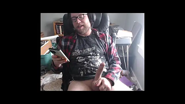 Snapshot of dragonhammer42 chatting on November 6, 2025, 7:26 pm dragonhammer42 online show from November 6, 2025, 7:26 pm