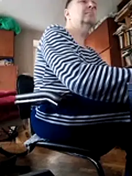 Snapshot of Pokaz2020 chatting on May 11, 2026, 9:15 am Pokaz2020 online show from May 11, 2026, 9:15 am