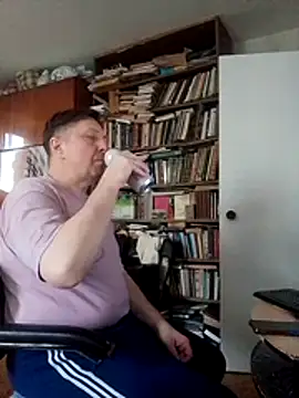 Snapshot of Pokaz2020 chatting on May 13, 2026, 3:09 pm Pokaz2020 online show from May 13, 2026, 3:09 pm