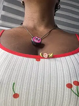 Snapshot of Sofi_Smiley chatting on February 19, 2026, 4:30 am Sofi Smiley online show from February 19, 2026, 4:30 am