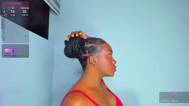 Snapshot of Sofi_Smiley chatting on March 3, 2026, 5:13 am Sofi Smiley online show from March 3, 2026, 5:13 am