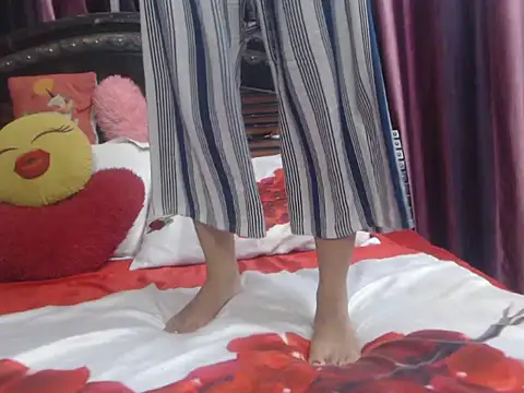 prettyindiandoll online show from July 18, 2026, 6:17 am