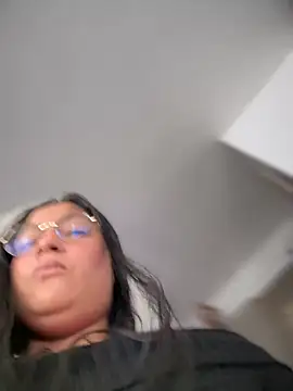 DannaaMeliza online show from March 19, 2025, 9:49 am