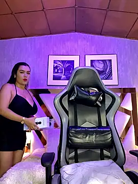 Lia Simons online show from September 17, 2025, 3:19 am