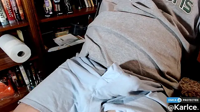 Snapshot of karlce chatting on October 23, 2025, 2:55 am karlce online show from October 23, 2025, 2:55 am