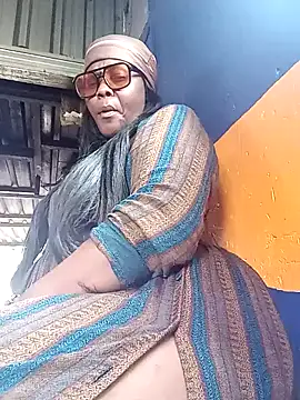 SQUITBOOTY online show from January 18, 2026, 11:25 am