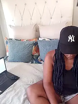 SQUITBOOTY online show from February 5, 2026, 4:50 am