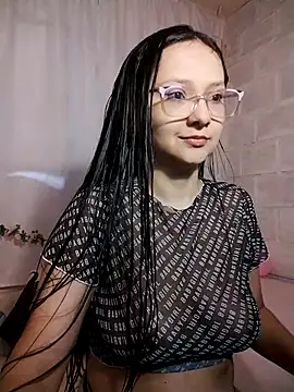 Camilatinass  online show from March 23, 2026, 12:31 pm