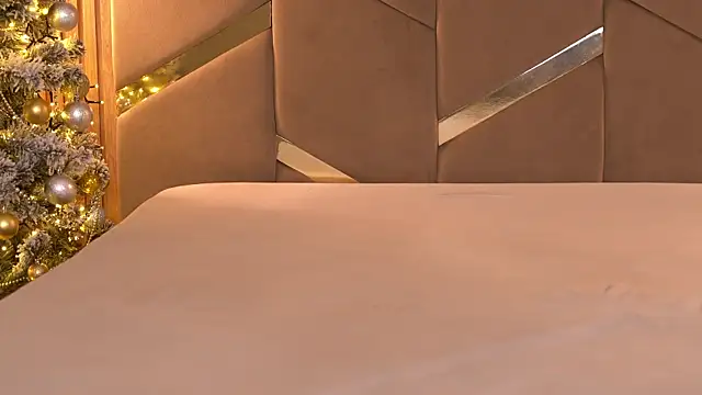 juice-pussy online show from December 14, 2024, 5:03 pm