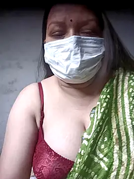 Snapshot of naughtymadam chatting on April 25, 2026, 5:54 am naughtymadam online show from April 25, 2026, 5:54 am