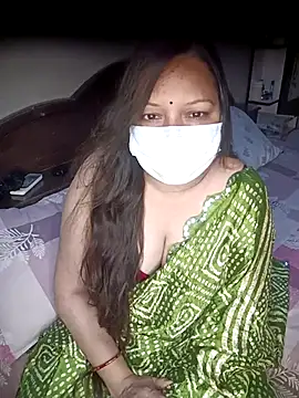 Snapshot of naughtymadam chatting on April 30, 2026, 5:14 am naughtymadam online show from April 30, 2026, 5:14 am