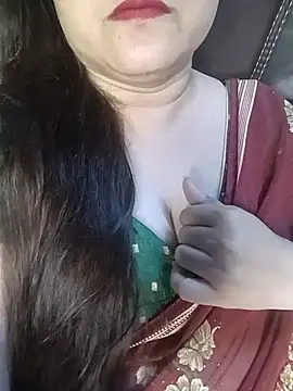 Snapshot of naughtymadam chatting on May 18, 2026, 5:24 am naughtymadam online show from May 18, 2026, 5:24 am