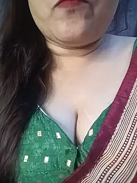 Snapshot of naughtymadam chatting on May 22, 2026, 5:58 am naughtymadam online show from May 22, 2026, 5:58 am