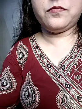 Snapshot of naughtymadam chatting on July 17, 2026, 4:19 am naughtymadam online show from July 17, 2026, 4:19 am
