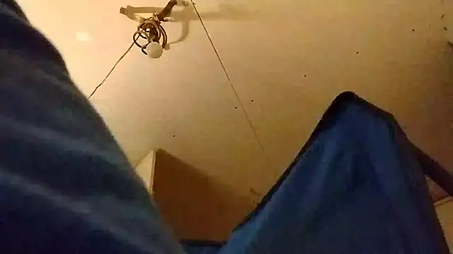 ROBERT0516 online show from October 5, 2025, 1:59 am