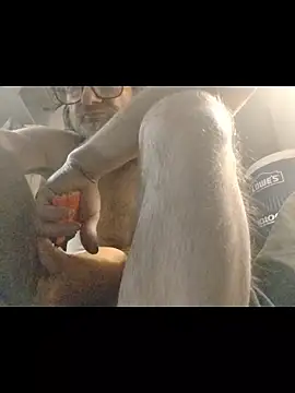 ROBERT0516 online show from October 24, 2025, 10:55 am