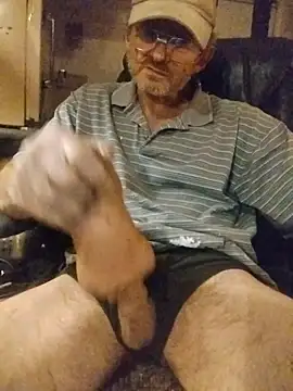 ROBERT0516 online show from April 9, 2026, 12:54 am