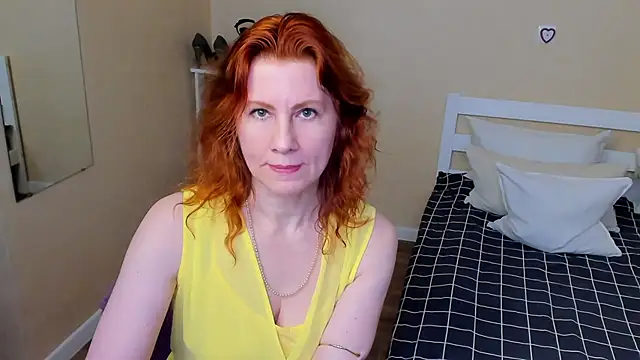 FoxySophia online show from November 24, 2025, 4:45 am