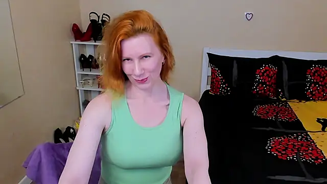 Snapshot of FoxySophia chatting on April 23, 2026, 7:30 am FoxySophia online show from April 23, 2026, 7:30 am