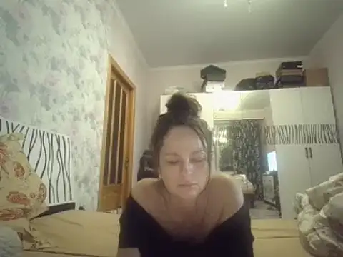 LindaStarS online show from February 11, 2025, 8:10 pm