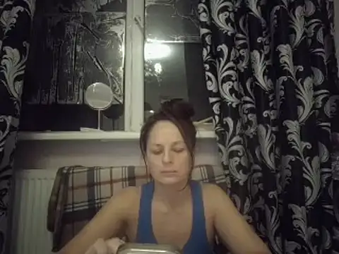 LindaStarS online show from February 20, 2025, 5:51 pm