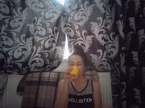 LindaStarS online show from March 19, 2025, 5:08 am