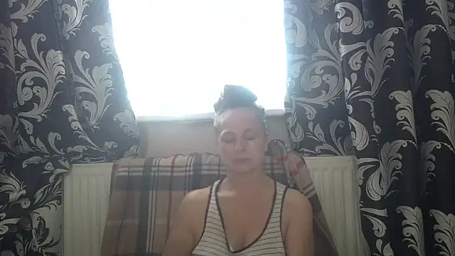 LindaStarS online show from March 28, 2026, 6:57 am