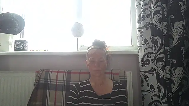 Snapshot of LindaStarS chatting on May 8, 2026, 4:51 am LindaStarS online show from May 8, 2026, 4:51 am