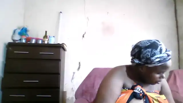 sexybigboobz online show from November 14, 2025, 1:21 pm