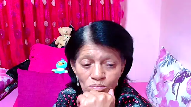 SLUTTYROXY online show from October 6, 2025, 7:06 am