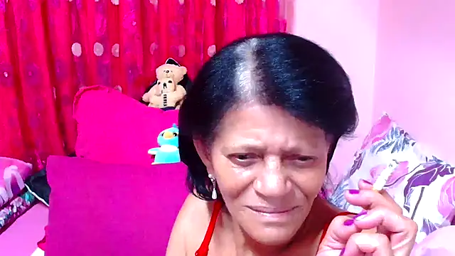 SLUTTYROXY online show from October 6, 2025, 7:33 pm