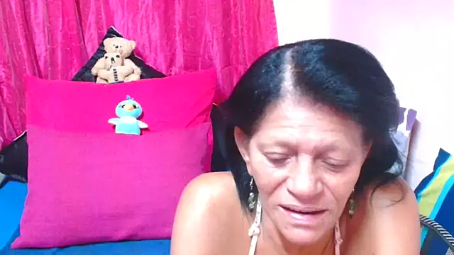 SLUTTYROXY online show from December 17, 2025, 6:47 pm