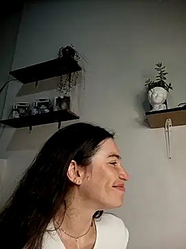 Snapshot of loveuu-bae chatting on December 4, 2024, 11:46 pm loveuu-bae online show from December 4, 2024, 11:46 pm