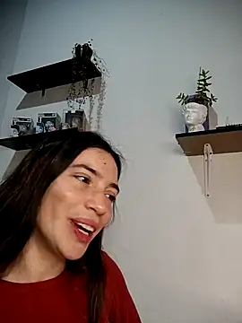 Snapshot of loveuu-bae chatting on December 18, 2024, 12:21 am loveuu-bae online show from December 18, 2024, 12:21 am