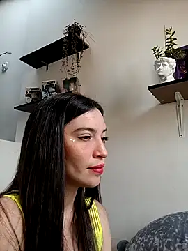 Snapshot of loveuu-bae chatting on January 2, 2025, 9:18 pm loveuu-bae online show from January 2, 2025, 9:18 pm