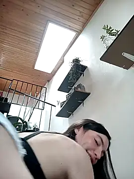 Snapshot of loveuu-bae chatting on January 11, 2025, 8:10 pm loveuu-bae online show from January 11, 2025, 8:10 pm