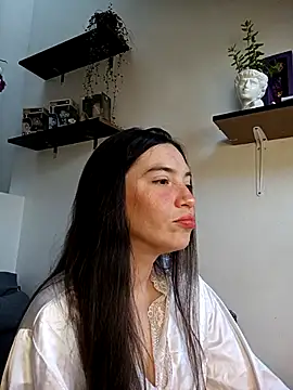 Snapshot of loveuu-bae chatting on March 9, 2025, 9:46 pm loveuu-bae online show from March 9, 2025, 9:46 pm