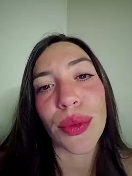 Snapshot of loveuu-bae chatting on September 9, 2025, 12:32 am loveuu-bae online show from September 9, 2025, 12:32 am