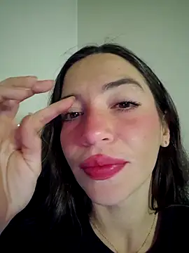 Snapshot of loveuu-bae chatting on October 7, 2025, 12:41 am loveuu-bae online show from October 7, 2025, 12:41 am