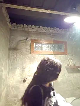 Snapshot of loveuu-bae chatting on October 25, 2025, 11:10 pm loveuu-bae online show from October 25, 2025, 11:10 pm