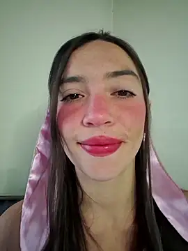 Snapshot of loveuu-bae chatting on October 31, 2025, 10:00 pm loveuu-bae online show from October 31, 2025, 10:00 pm